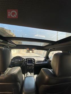 کرایسلەر 300